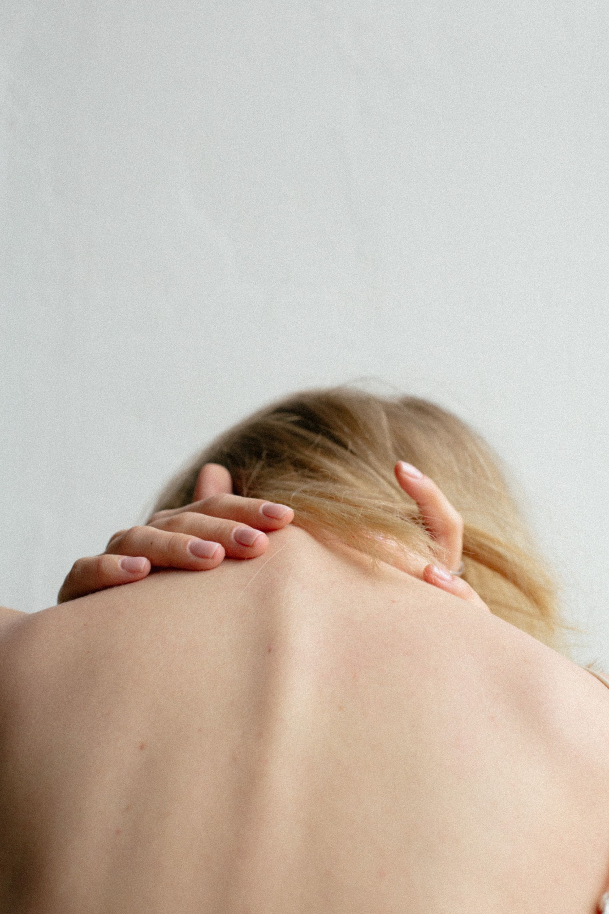 Causes and Remedies For Upper Back Pain